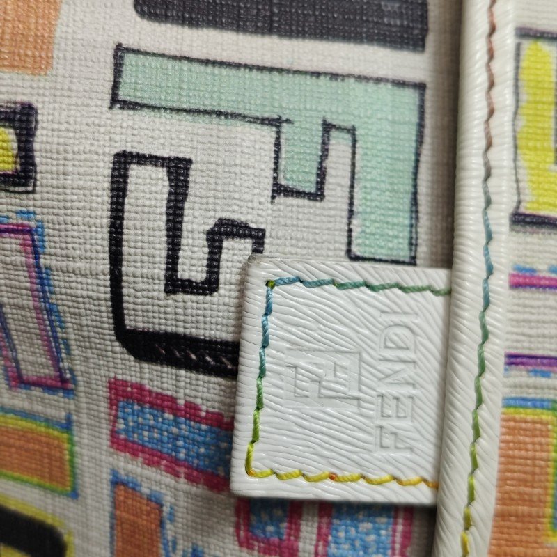 Fendi牛皮雙F老花斜挎包單肩包-12