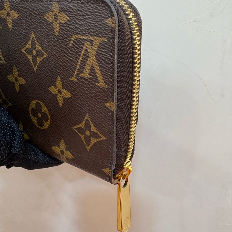 LV 經典老花logo 內裡拼粉色拉鍊長夾-1