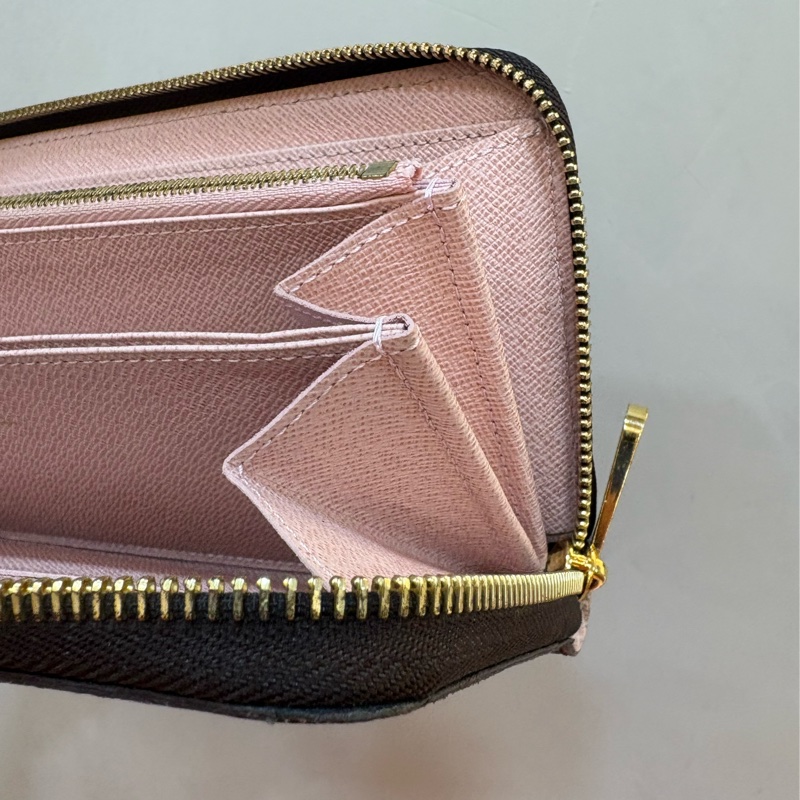 LV 經典老花logo 內裡拼粉色拉鍊長夾-5