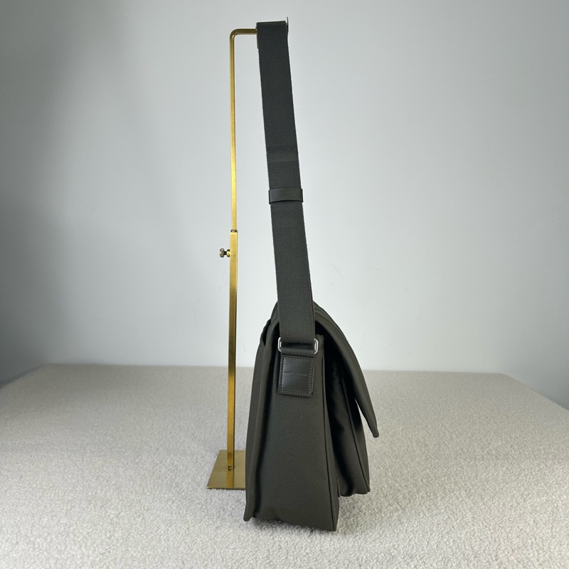 YSL聖羅蘭 niki郵差包 深卡其色棉材質 銀扣 尺寸約32.5*23-4