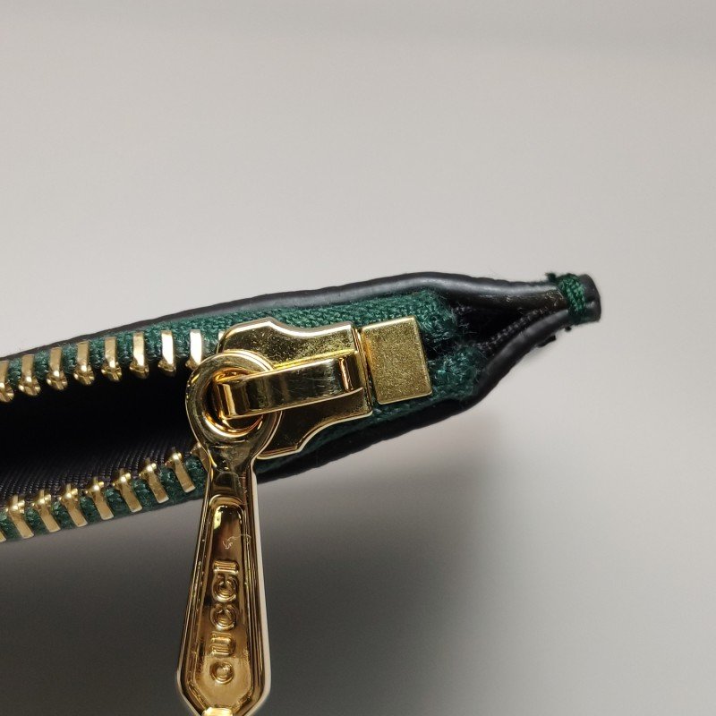 Gucci Zumi牛皮純色雙G馬銜扣手拿包-10