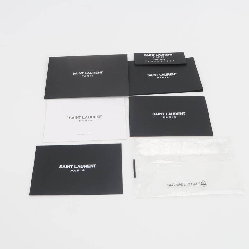 Saint Laurent Niki小號油蠟皮純色V紋絎縫YSL標誌單肩包-8