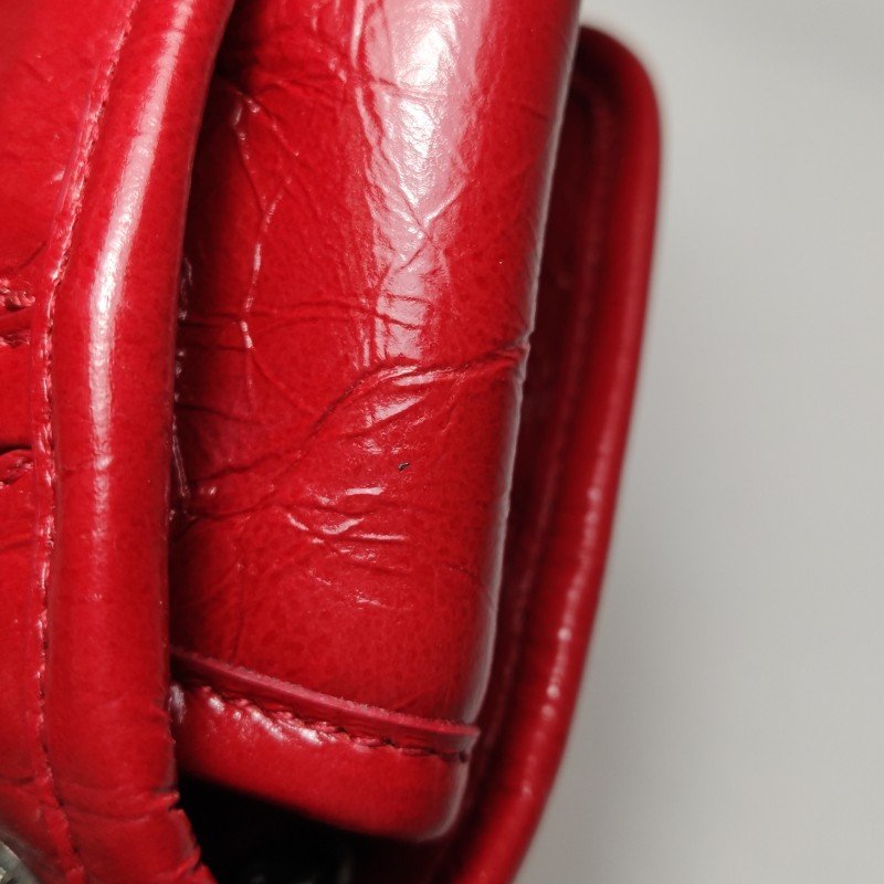 Saint Laurent Niki小號油蠟皮純色V紋絎縫YSL標誌單肩包-15