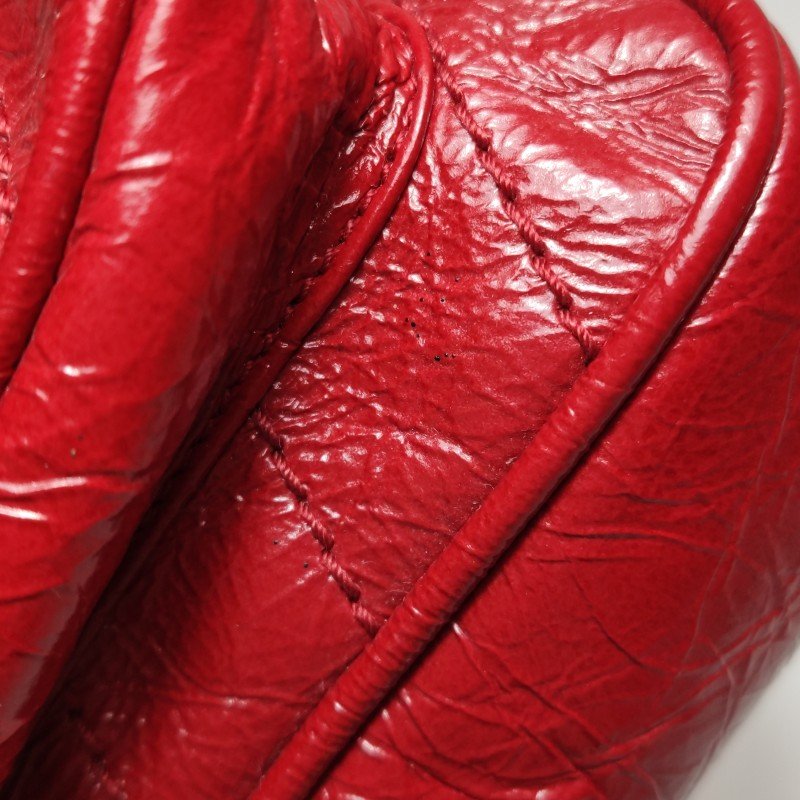 Saint Laurent Niki小號油蠟皮純色V紋絎縫YSL標誌單肩包-16