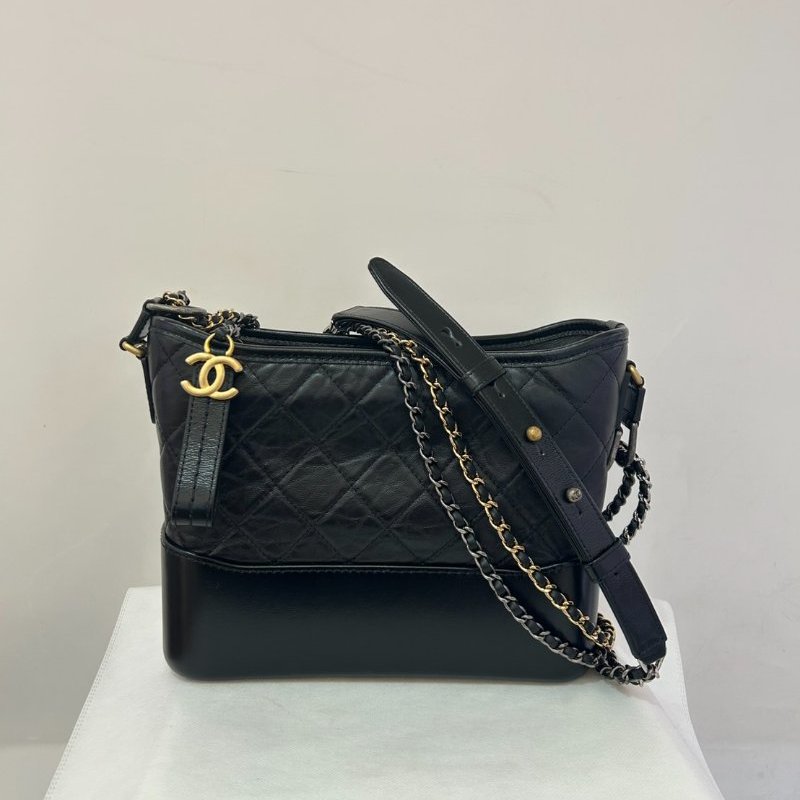 CHANEL黑小牛皮流浪包-0