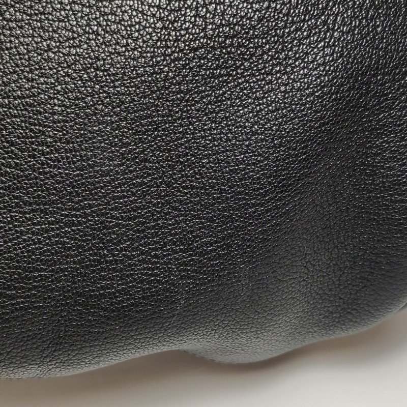 Miu Miu羊皮拼色字母Logo拉鏈斜挎包單肩包-9