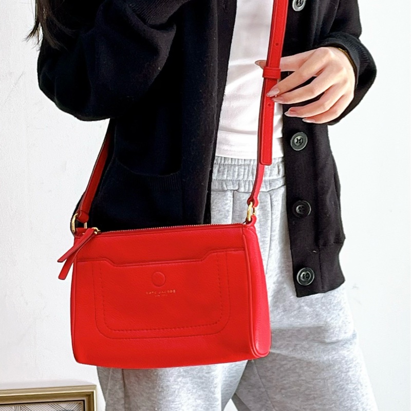 莉亞精品♡MJ 紅斜背包 二手-1