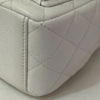 CHANEL白荔枝牛皮金釦迷你後背包-6