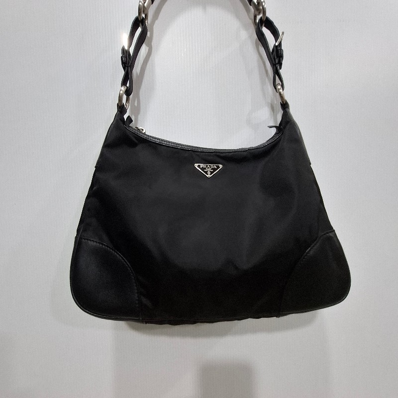 Vintage PRADA 金屬把手滾皮革腋下包-28