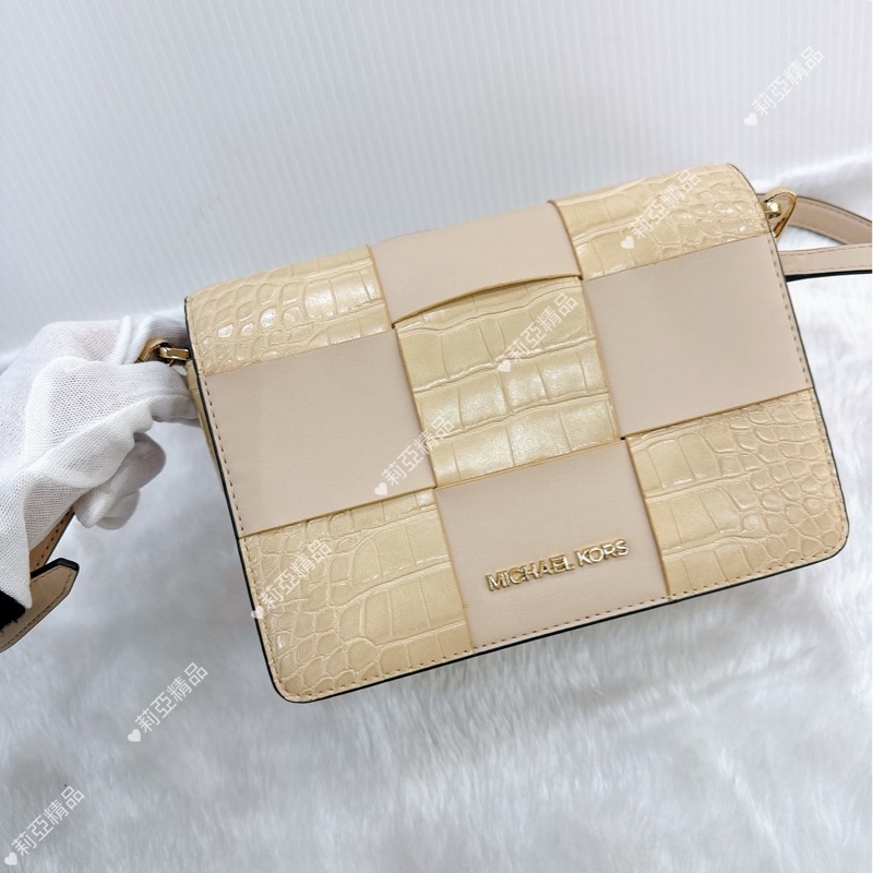 莉亞精品♡MK 奶茶斜背口蓋包 二手-2