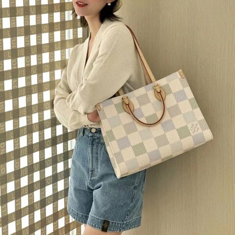 LV 彩色棋盤格onthego中號手提肩背包 芯片款35*26*15 99新配件塵袋