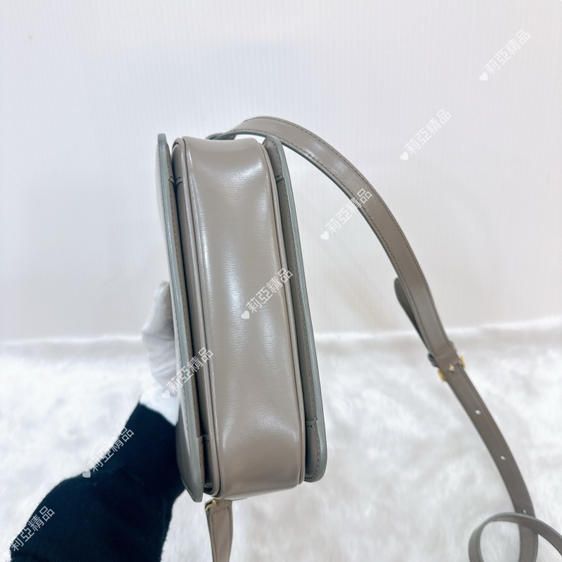 莉亞精品♡ Celine 灰色豆腐包 二手美包-5