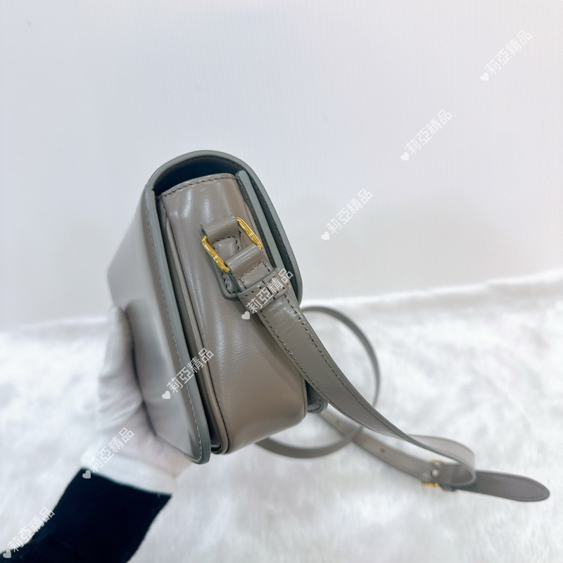 莉亞精品♡ Celine 灰色豆腐包 二手美包-6