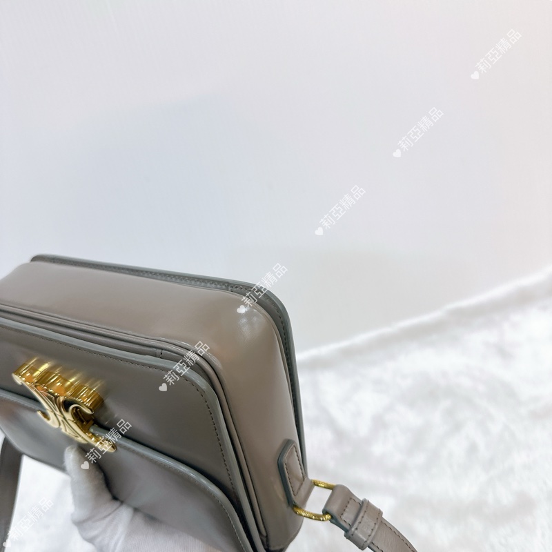 莉亞精品♡ Celine 灰色豆腐包 二手美包-9