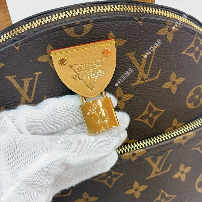 莉亞精品♡ LV Moon老花後背包 二手美包-14