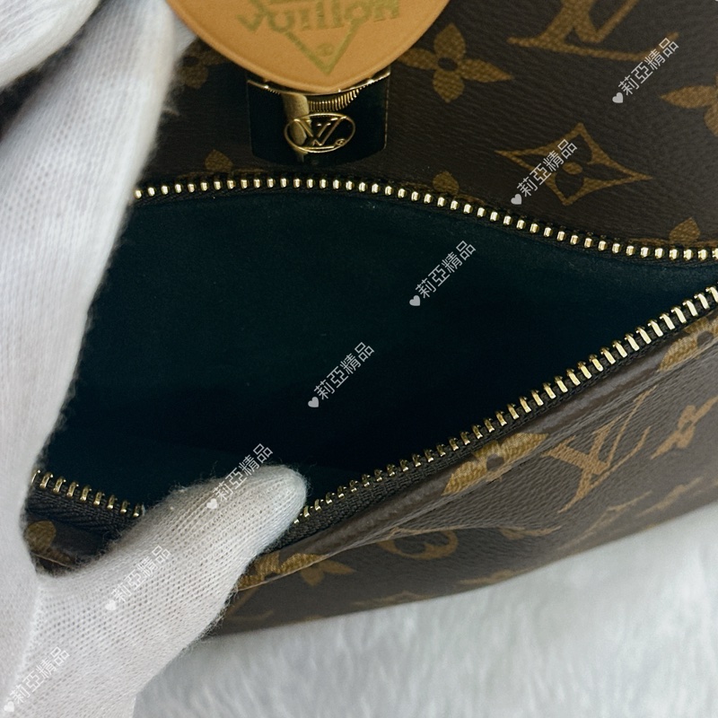 莉亞精品♡ LV Moon老花後背包 二手美包-15