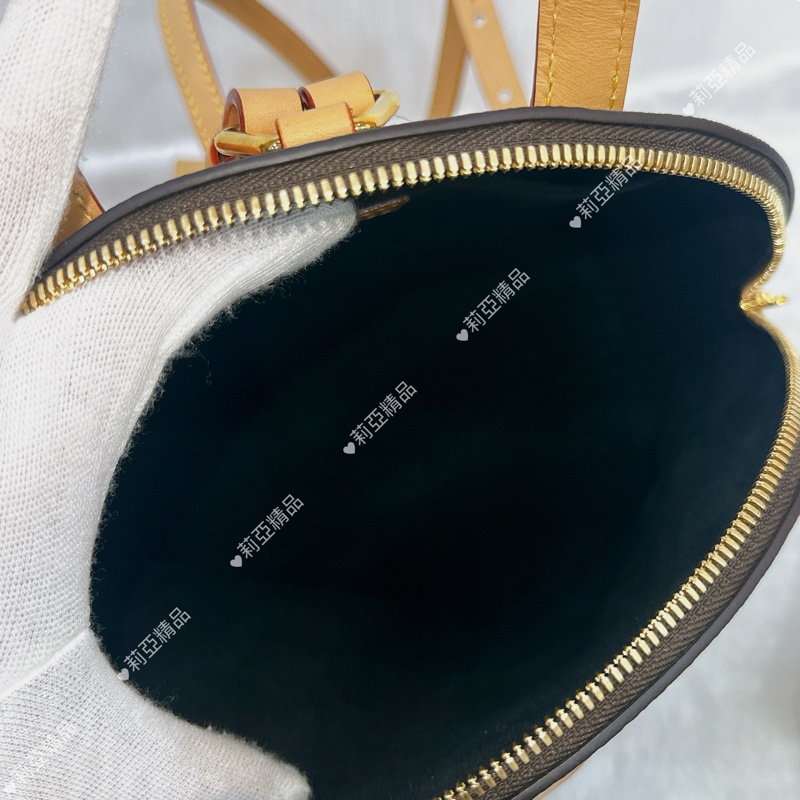 莉亞精品♡ LV Moon老花後背包 二手美包-16