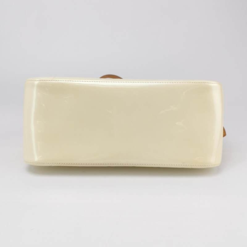 Louis Vuitton(LV)Rosewood植鞣革漆皮純色壓紋老花三角包單肩包-5