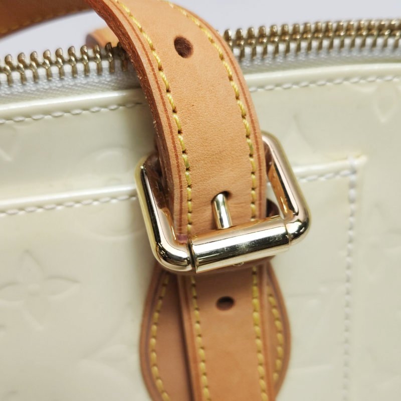 Louis Vuitton(LV)Rosewood植鞣革漆皮純色壓紋老花三角包單肩包-10