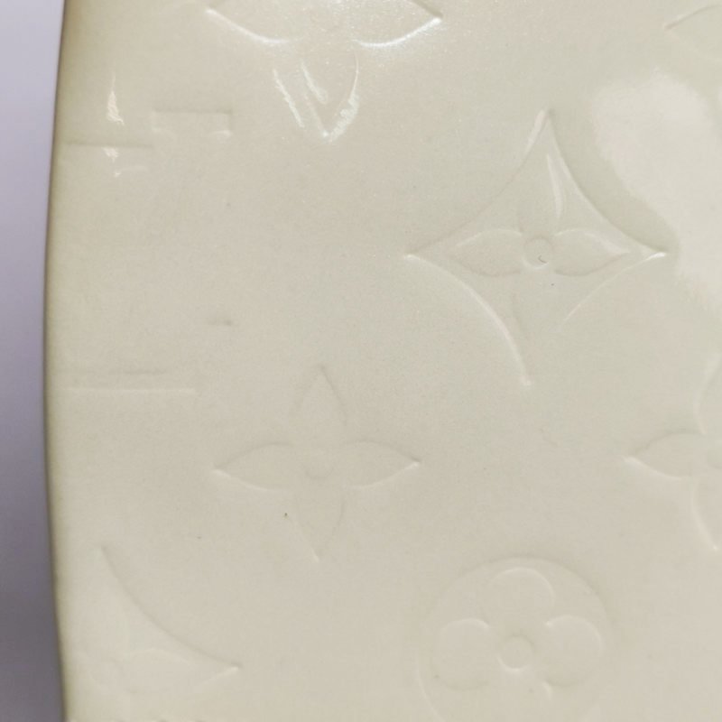 Louis Vuitton(LV)Rosewood植鞣革漆皮純色壓紋老花三角包單肩包-19