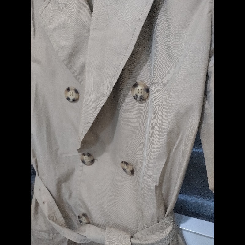 Prada 淺駝色雙排釦薄風衣-3