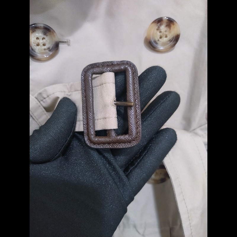 Prada 淺駝色雙排釦薄風衣-4