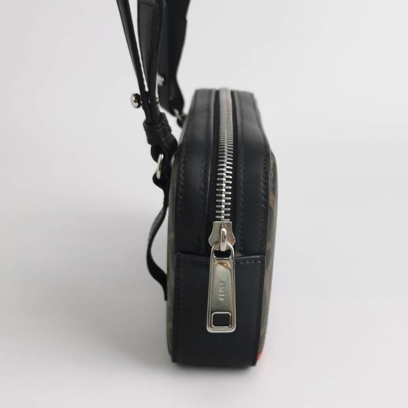 Fendi牛皮拼色雙F老花斜挎包-3