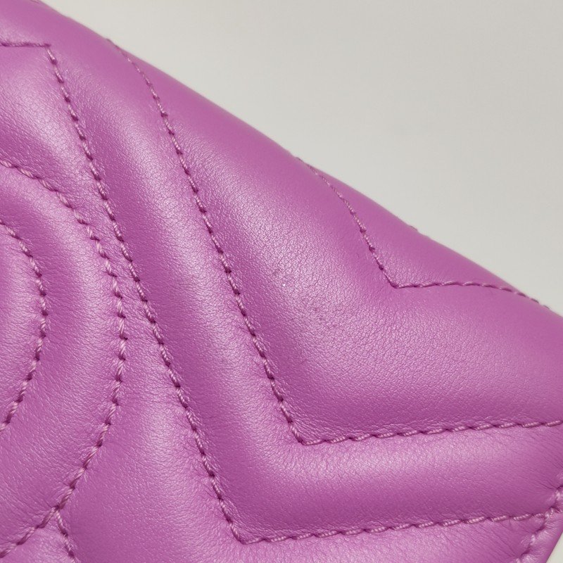 Gucci GG Marmont牛皮純色V紋絎縫雙G標誌手拿包 9.8新-9