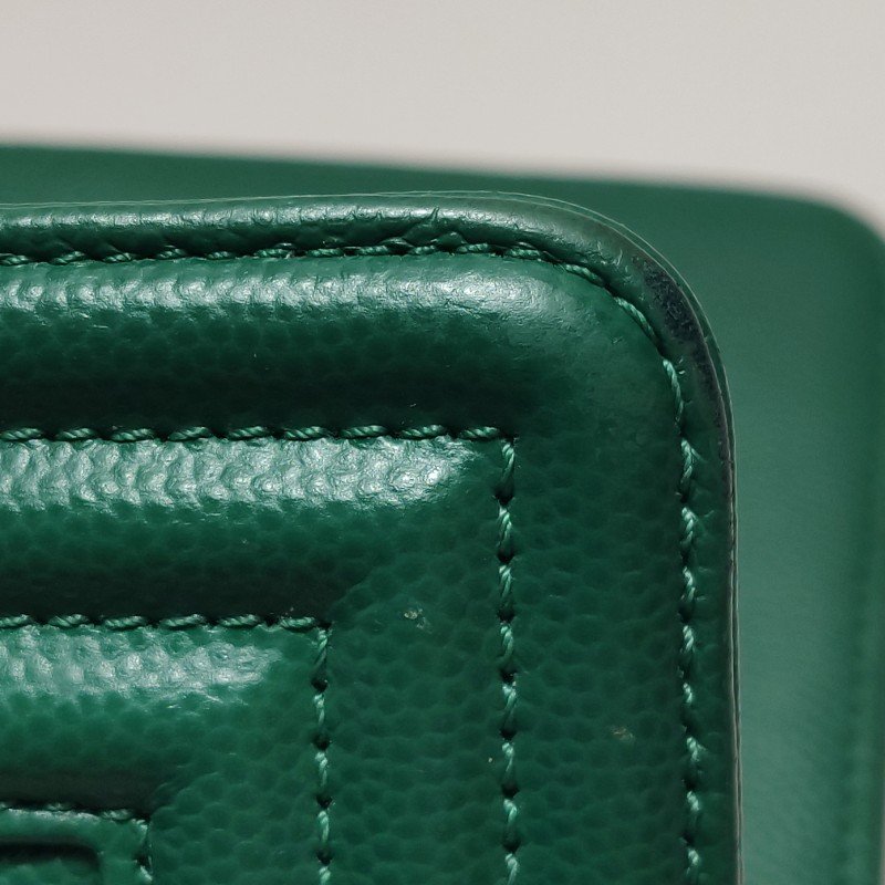 Chanel Leboy季節限定款中號牛皮菱格絎縫方形雙C鎖扣單肩包-15