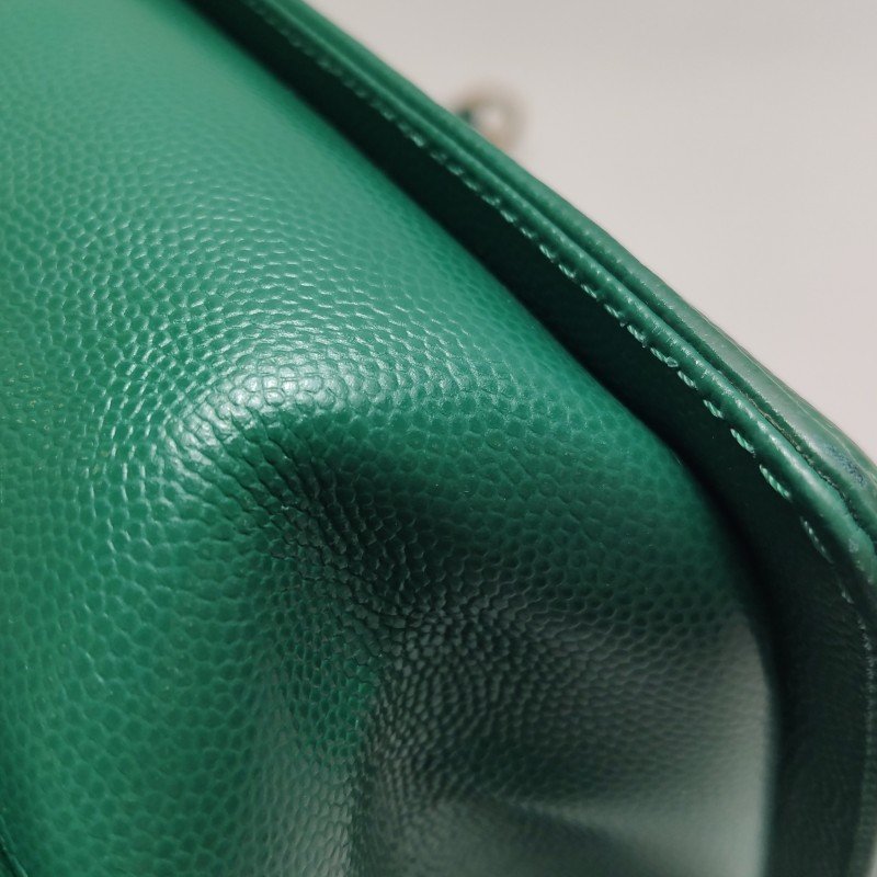 Chanel Leboy季節限定款中號牛皮菱格絎縫方形雙C鎖扣單肩包-21