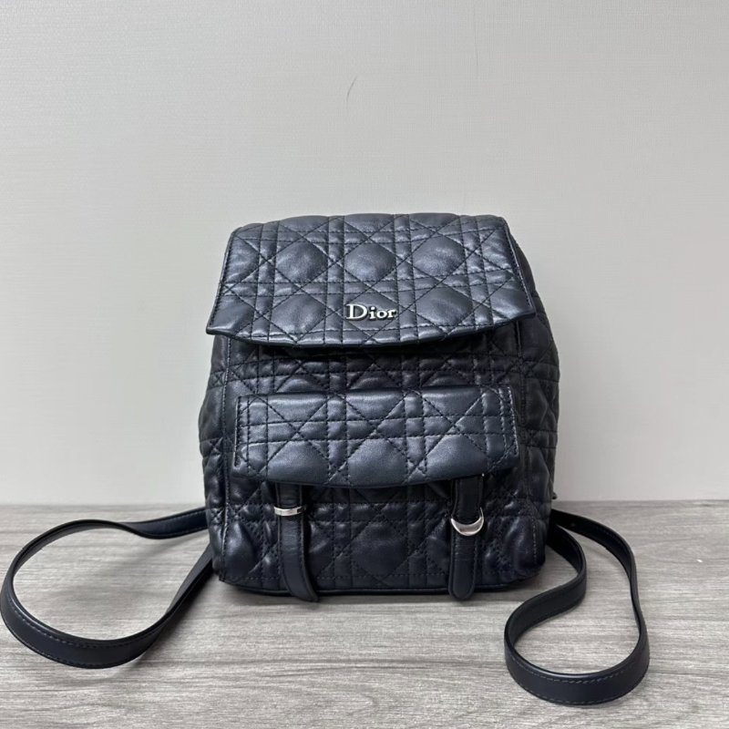 DIOR 黑銀菱格紋小羊皮後背包 18*23*7 98新配件塵袋-0