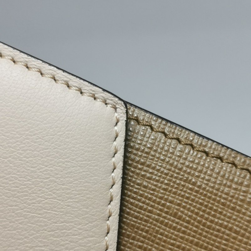 Fendi牛皮拼色金屬字母logo翻蓋手拿包-12