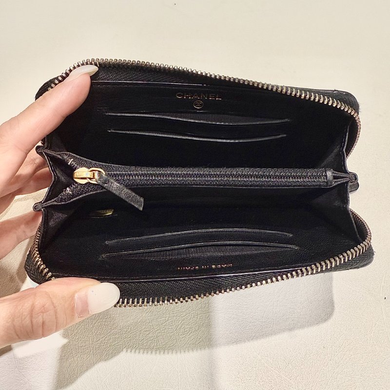CHANEL - 黑色金釦牛皮ㄇ型拉鍊零錢中夾-3