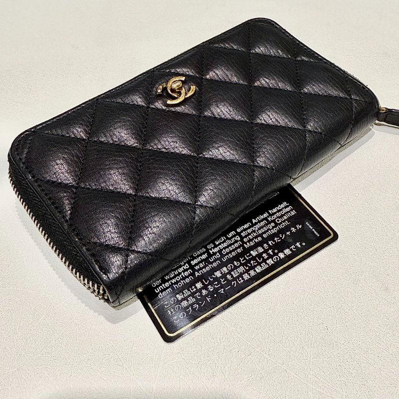 CHANEL - 黑色金釦牛皮ㄇ型拉鍊零錢中夾-4