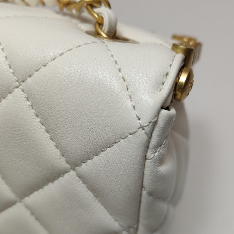 Chanel 羊皮純色菱格絎縫雙C標識字母logo斜挎包單肩包-16