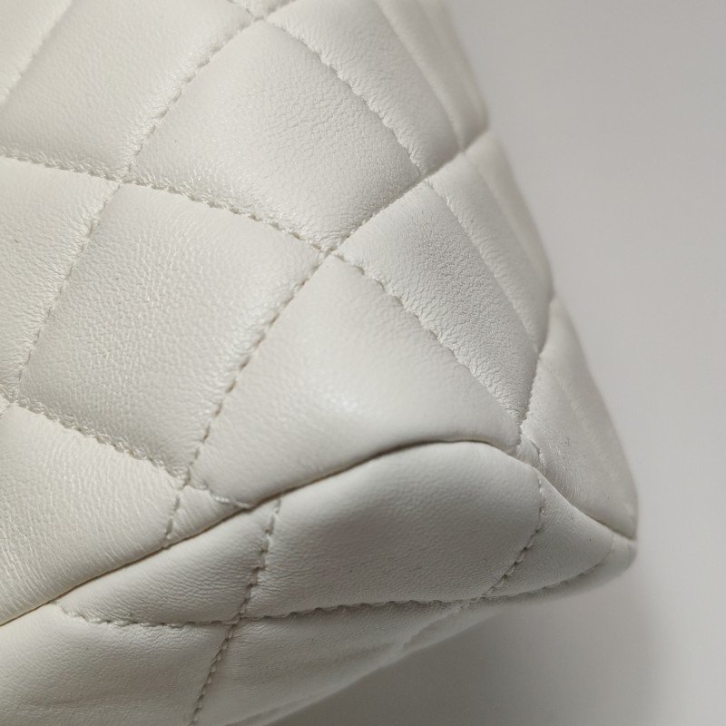 Chanel 羊皮純色菱格絎縫雙C標識字母logo斜挎包單肩包-17