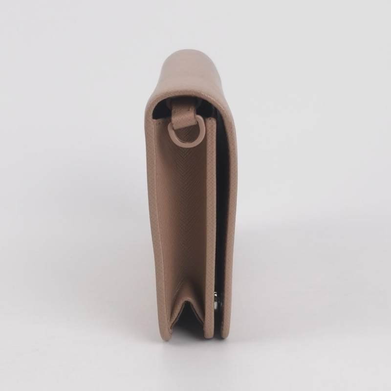 Prada牛皮純色字母Logo斜挎包單肩包-3