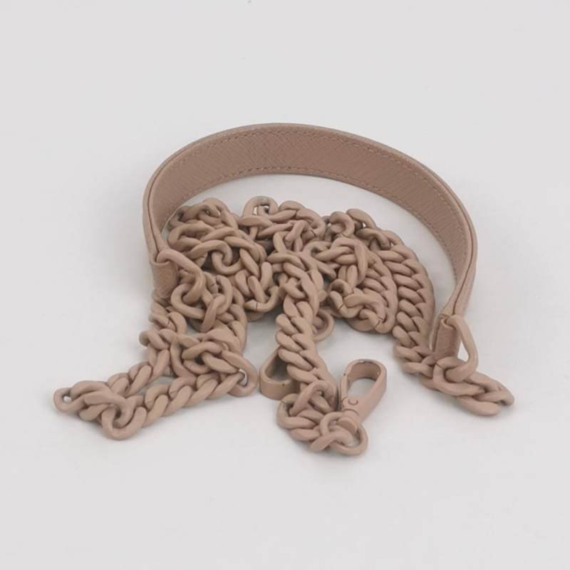 Prada牛皮純色字母Logo斜挎包單肩包-8