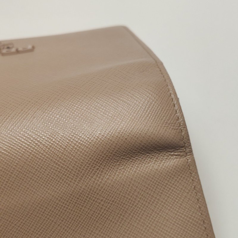 Prada牛皮純色字母Logo斜挎包單肩包-15