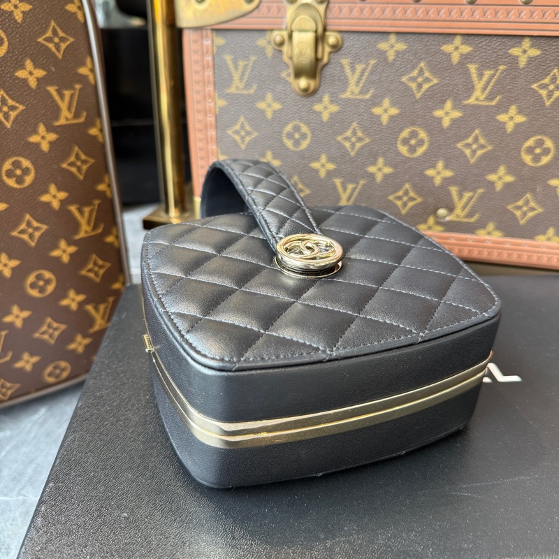 CHANEL Minaudière 小羊皮手挽晚裝手袋/限量秀包-3