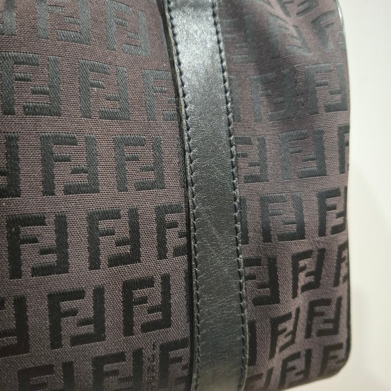 FENDI 黑色老花圖案烏木色緹花布波士頓包-13