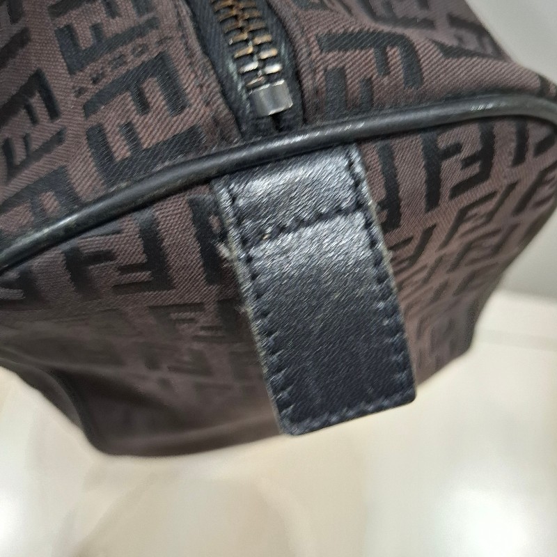 FENDI 黑色老花圖案烏木色緹花布波士頓包-16