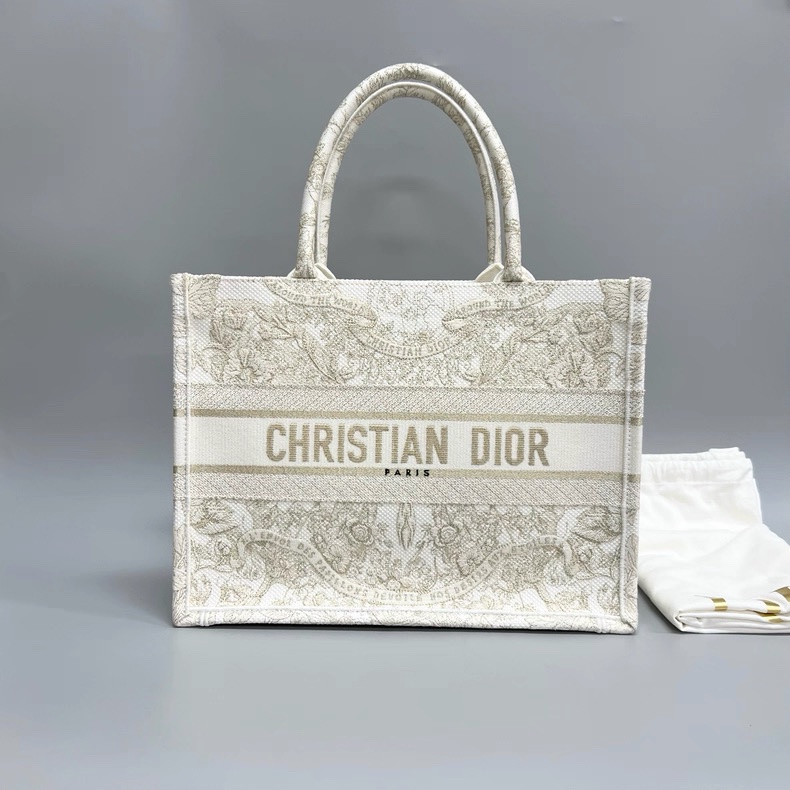 🌷聖誕限定款！Dior迪奧 聖誕限定刺繡金線 托特包 中號-0