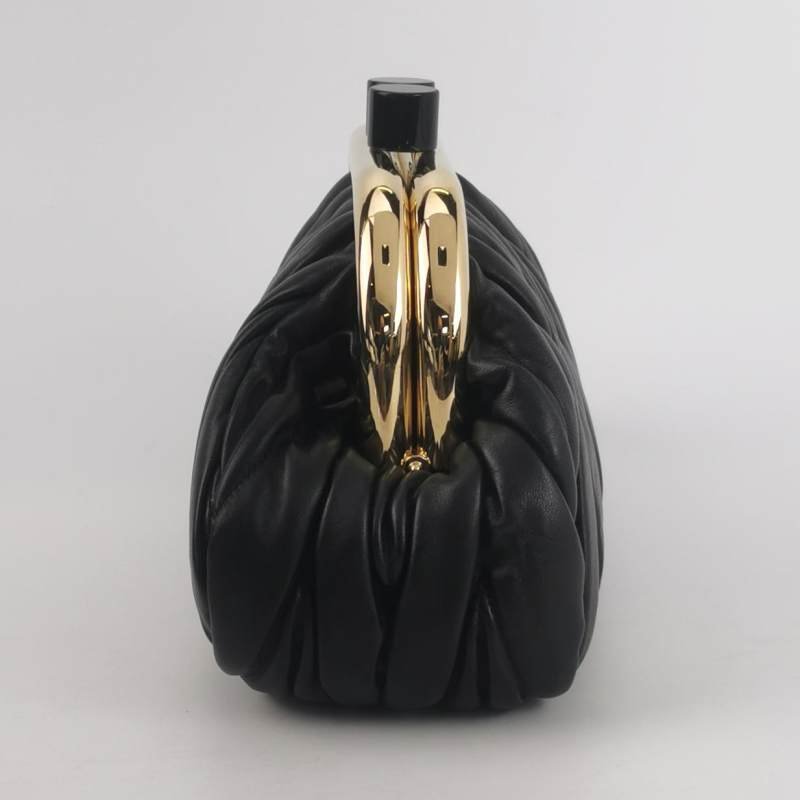 Miu Miu Belle羊皮純色絎縫斜挎包單肩包-2