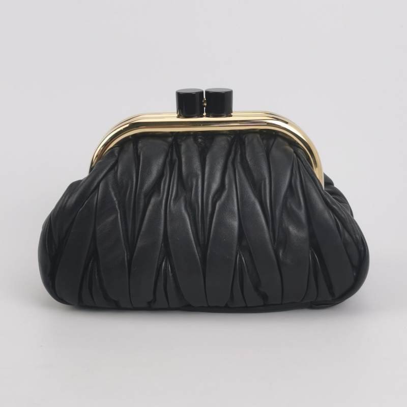 Miu Miu Belle羊皮純色絎縫斜挎包單肩包-4