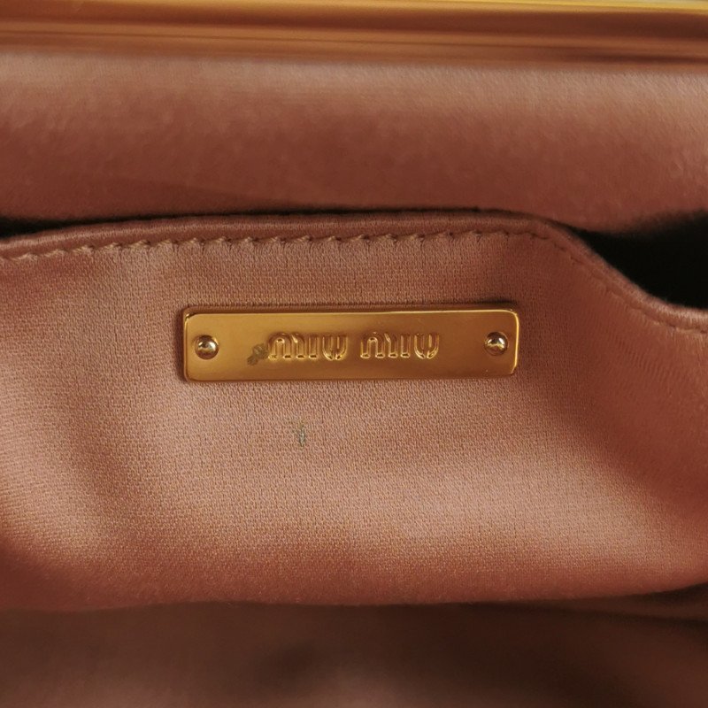 Miu Miu Belle羊皮純色絎縫斜挎包單肩包-6