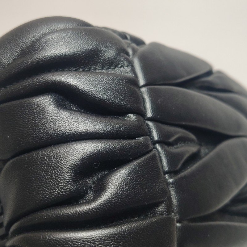 Miu Miu Belle羊皮純色絎縫斜挎包單肩包-13