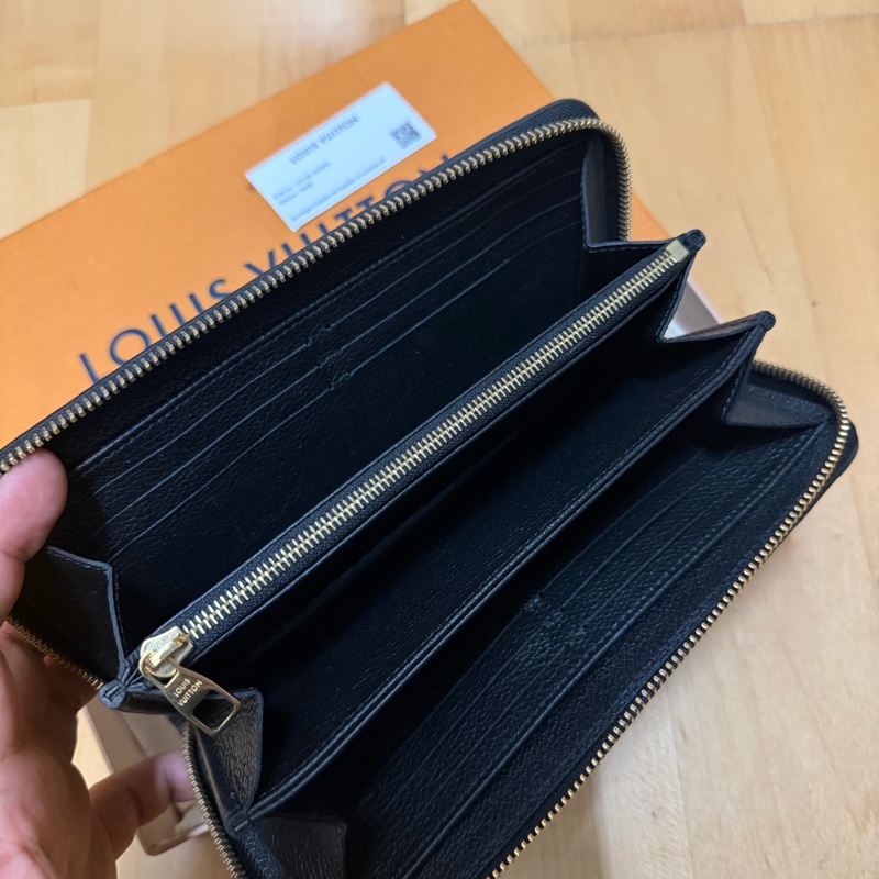 Lv M61864 黑壓紋拉鍊長夾-5