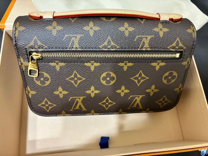 LV郵差包-3