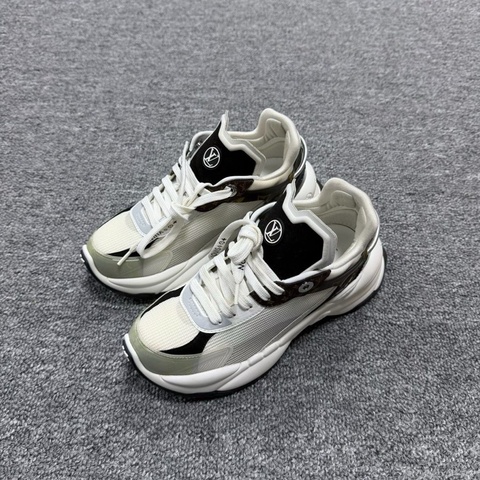 Louis Vuitton LV Run 55 系列 老花運動鞋 35碼 原盒 99新